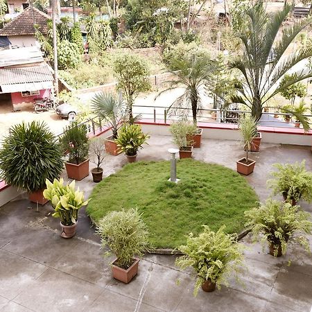 Slr Residency Hotel Subrahmanya Exterior photo